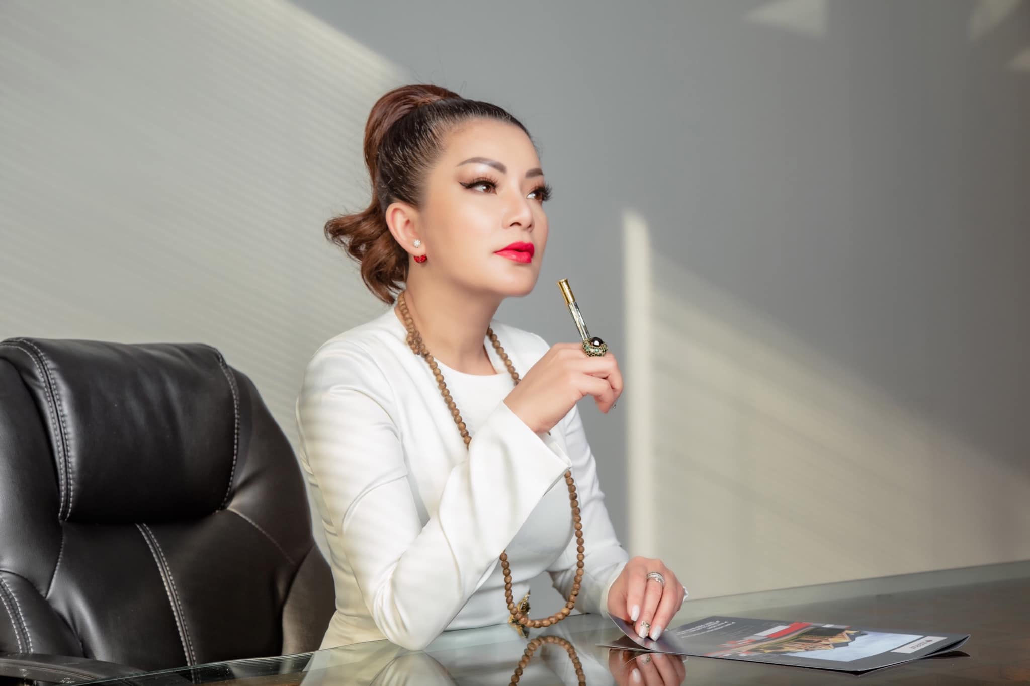 Điểm qua vai trò của Ceo Hoàng My với nhà cái HF888